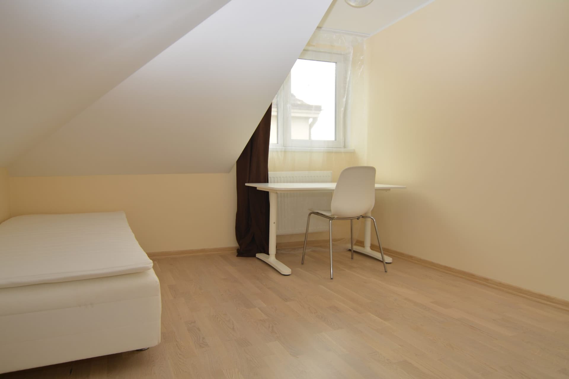 Room 1, Kaunas Savanorių ave. 14